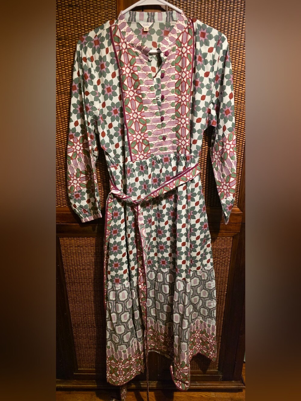 Farylina NWOT XL PTP 21 Patterned Long Sleeve Midi Dress  Green, Pink,  Burgundy